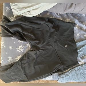 Dark grey Lulu Lemon